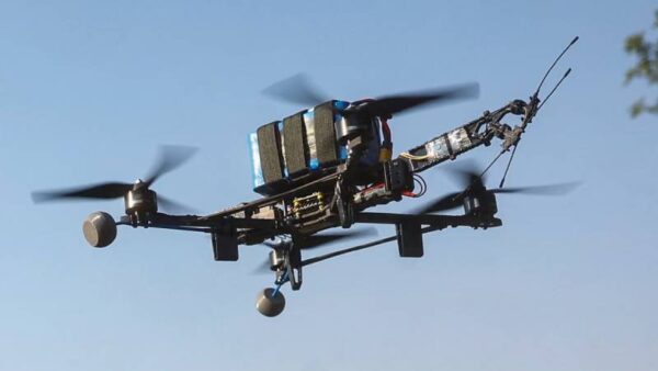 “Rus tehdidine karşı” ilkokul ve ortaokul öğrencilerine drone yapımı ve kullanımı öğretilecek
