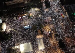 Tel Aviv’de 500 bin kişilik eylem: Savaşı durdurun, rehineleri geri getirin