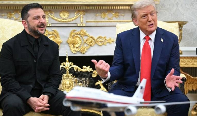 Zelenski askeri üniformayı çıkardı | Trump: Anlaşma için ateşkese gerek yok