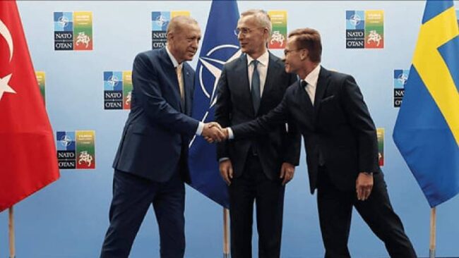 İsveçli diplomat NATO görüşmesinden sonra Türkiye dosyalarını tuvalette unuttu, güvenlik zafiyeti tartışma yarattı