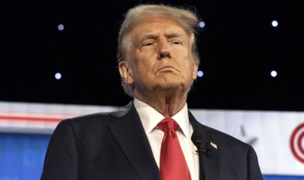 Trump’tan Rusya’ya gözdağı: 2 nükleer denizaltı konuşlandıracağız