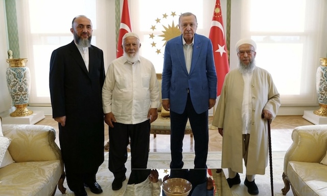 Erdoğan, İsmailağa Cemaati liderlerini ağırladı