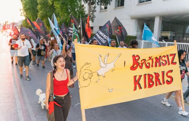 ABD, İngiltere ve Türkiye temsilcilikleri önünde bağımsızlık çağrısı