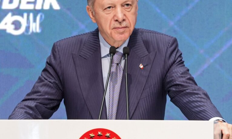 Erdoğan’a göre Türkiye ekonomisi artık ‘farklı bir lige’ yükseldi: “Milli gelir ilk kez 1 trilyon doları aştı”