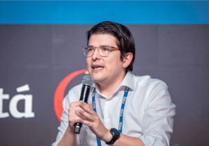 Kolombiyalı cumhurbaşkanı adayı Miguel Uribe, Haziran’da uğradığı silahlı saldırının ardından hayatını kaybetti