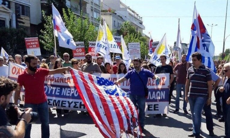 ABD, Atina’yı üslere boğdu