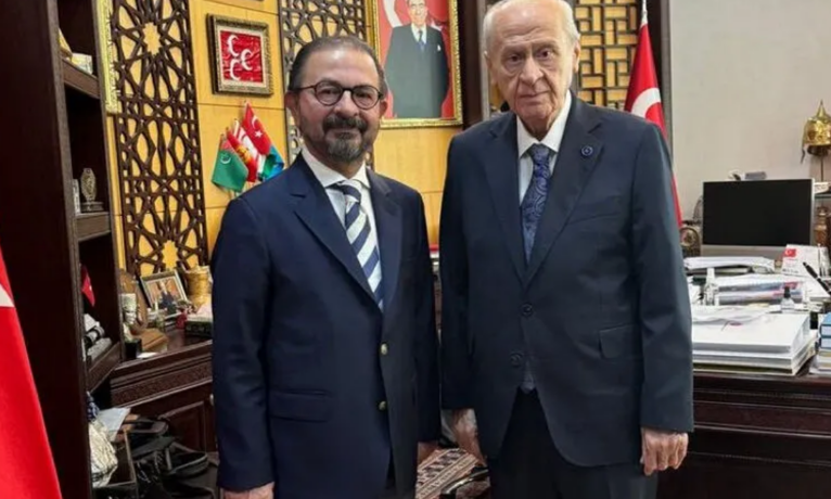 Bahçeli’ye yakınlığıyla bilinen İsmet Sayhan da gözaltına alındı; ‘casusluk’la suçlanıyor!