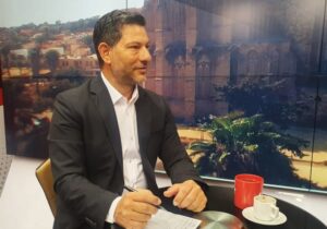 Ceyhun Kırok: “Halkın sorunlarını belediye çözüyor, kimse rahatsız olmasın”