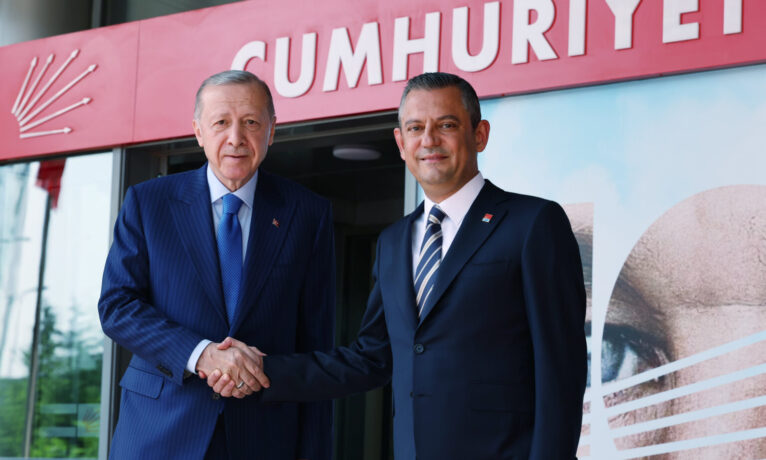 ‘Lan’ demişti; CHP lideri Özgür Özel’e ‘Erdoğan’a hakaret’ten soruşturma