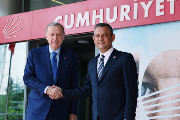 ‘Lan’ demişti; CHP lideri Özgür Özel’e ‘Erdoğan’a hakaret’ten soruşturma