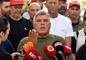 Koop-Sen: Maaşlar lütuf gibi ödendi, grev sürecek!