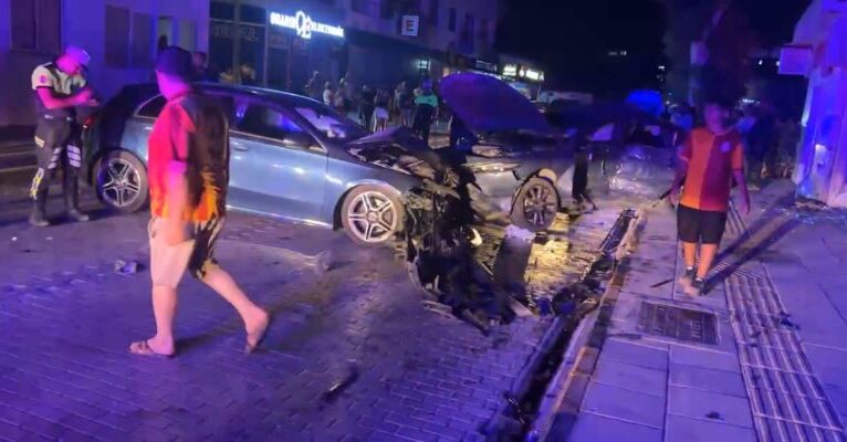Lefkoşa’da korkutan kaza: 8 yaralı, 4’ü yoğun bakımda