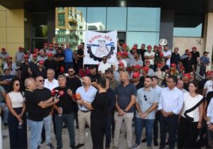 Koop-Sen: Maaşlarla ilgili resmi bildirim yok, grev yarın Başbakanlık önünde devam edecek!