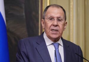 Lavrov: “Batı, Rusya-Ukrayna barış görüşmelerini engelliyor”