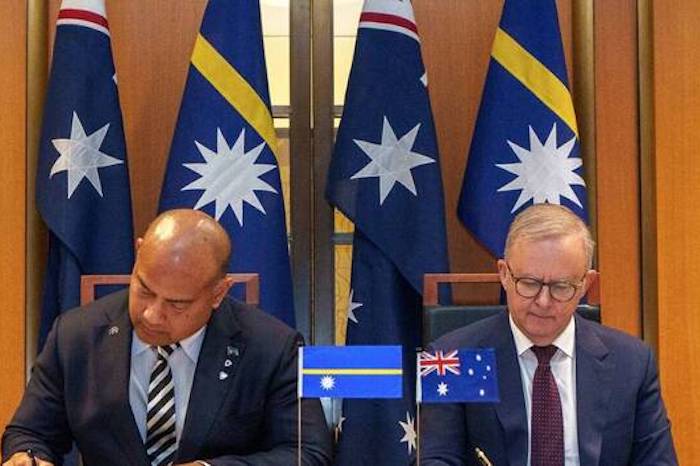 Avustralya göçmenleri Nauru’ya göndermek için anlaşma imzaladı