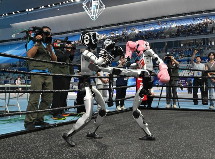 Dünyanın ilk İnsansı Robot Oyunları Pekin’de başladı