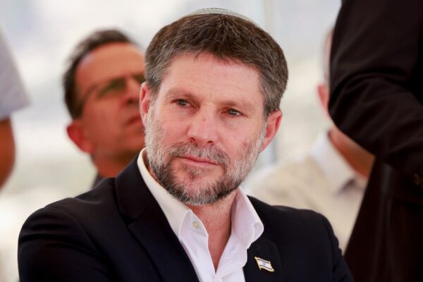 Siyonist Bakan Smotrich, Batı Şeria’da kritik konut projesini onaylayacak: “Filistin devleti fikrini gömeceğiz”