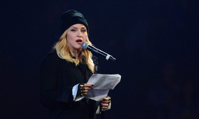Madonna’dan Gazze’yi ziyaret etmesi için Papa’ya çağrı