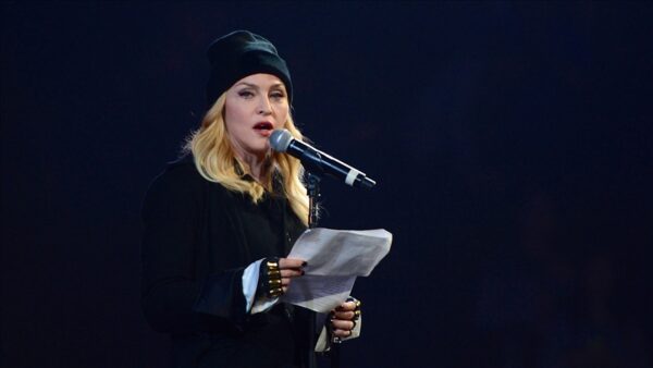 Madonna’dan Gazze’yi ziyaret etmesi için Papa’ya çağrı