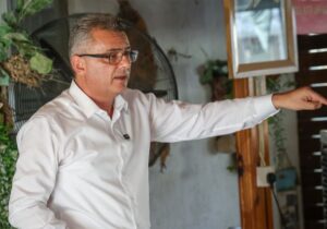 Erhürman’dan sert çıkış: “Tabancalar patlıyor, insan ticareti ve uyuşturucu aldı yürüdü”