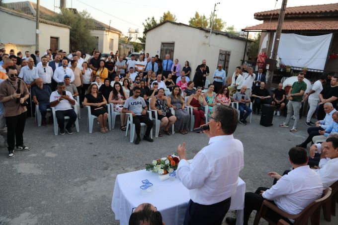 Üstel: “Gençlerimize kök salacakları toprak veriyoruz!”