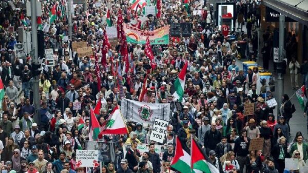 Avustralya’da İsrail protestosu: Binlerce kişi yaptırım talebiyle sokağa döküldü