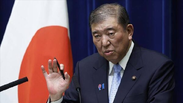 Japonya Başbakanı istifa edeceğini açıkladı