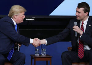 Trump destekçisi, aktivist ve sosyal medya fenomeni Charlie Kirk, uğradığı silahlı saldırı sonucu hayatını kaybetti