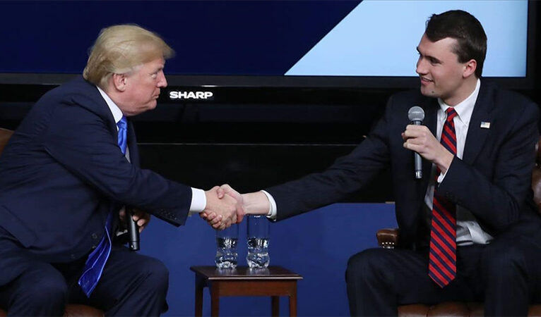 Trump destekçisi, aktivist ve sosyal medya fenomeni Charlie Kirk, uğradığı silahlı saldırı sonucu hayatını kaybetti