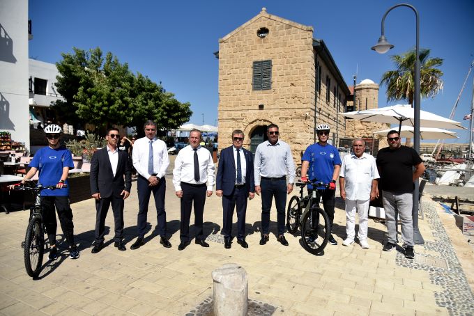 Girne’de turizm polisi göreve başladı