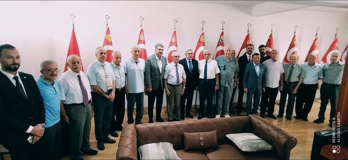 AKP ve MHP vekilleri seçim öncesi adada