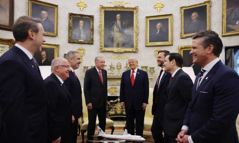 Trump: “Erdoğan’ın Rus gazı ve petrolünü almayı bırakacağına inanıyorum”
