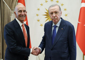 ABD’nin Ankara Büyükelçisi Barrack’tan Erdoğan-Trump görüşmesi için “destansı” yorumu: Erdoğan’la gurur duymalısınız