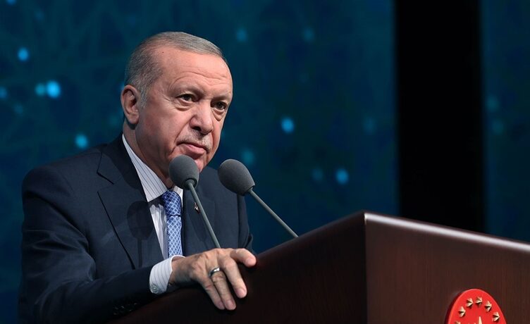 Erdoğan: “Netanyahu denilen kafirin kıyımına asla seyirci kalamayız”
