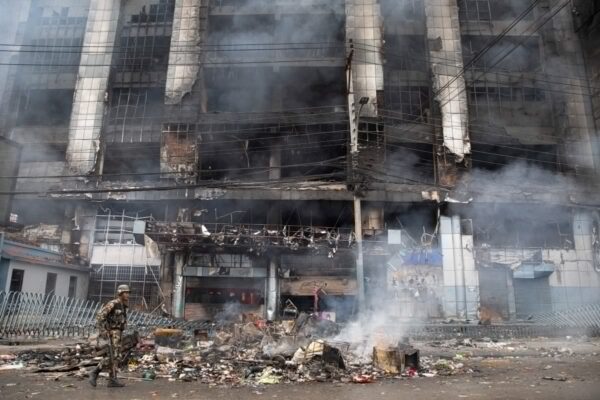 Nepal’de hükümeti düşüren protestolarda 13 bin 500’den fazla mahkum firar etti