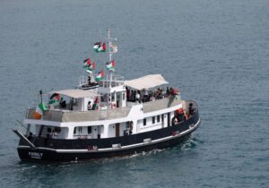 Acil yardım sinyali gönderen Sumud Filosuna, iki Türk gemisi yardım etti