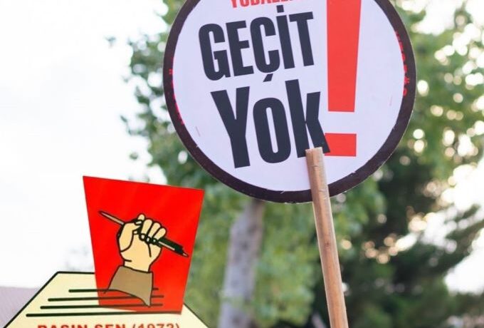 Basın Emekçileri Sendikası: Öğretmenlerimizi selamlıyoruz, yobazlığa geçit vermiyoruz