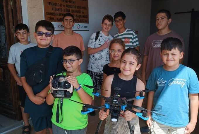 İskeleli gençlerden tarımda çığır açan başarı: “Otonom Haşereyle Mücadele Dronu”