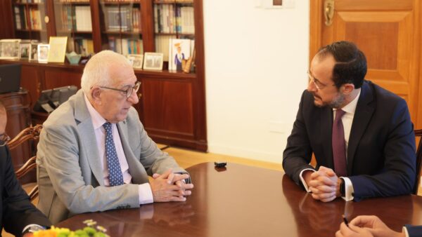 Yunanistan Meclis Başkanı adada; Hristodulidis: “Türk tarafında nihai söz hakkı Kıbrıslı Türklerde değil, Ankara’da“