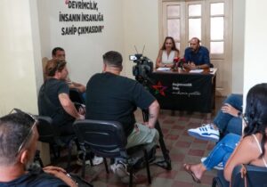 Bağımsızlık Yolu: Tatar’ın karşısındayız, Erhürman’ın ensesindeyiz!