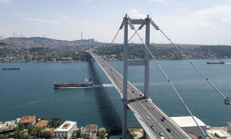 Bloomberg: AKP Boğaz köprülerini ve 9 otoyolu özelleştirmek için harekete geçti