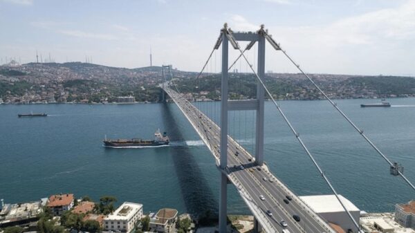 Bloomberg: AKP Boğaz köprülerini ve 9 otoyolu özelleştirmek için harekete geçti