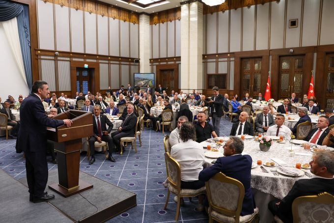Cevdet Yılmaz muhtarlarla buluştu