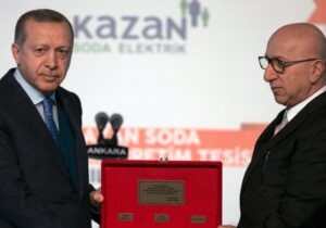 Turgay Ciner hakkında yakalama kararı çıkarıldı I Kağıt kaçakçılığından medya imparatorluğuna karanlık yükseliş