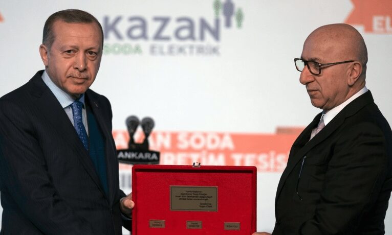 Turgay Ciner hakkında yakalama kararı çıkarıldı I Kağıt kaçakçılığından medya imparatorluğuna karanlık yükseliş