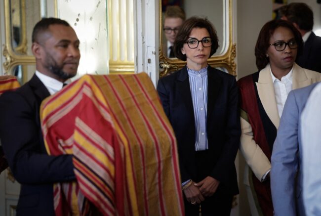 Fransa, Madagaskar kralının kafatasını iade etti