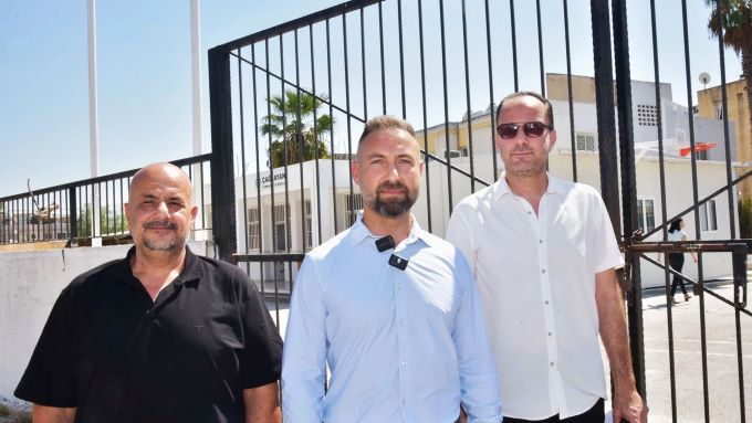 “Okulları konteynerlerle açmak başarı değil”