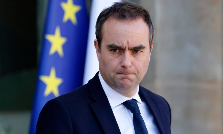Macron başbakanlığa yakın müttefiki Lecornu’yu atadı