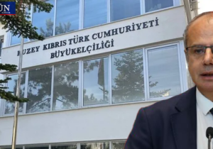 Ankara Büyükelçiliği’ne pankart asıldığı iddiası yalan çıktı