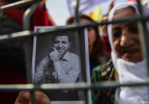Selahattin Demirtaş’ın kitapları cezaevine alınmadı: “Sakıncalı!”